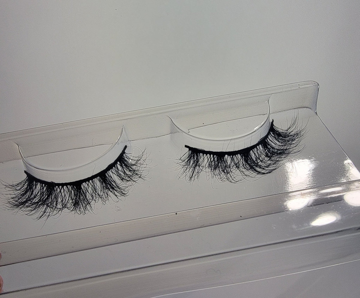 Alyssa 18mm lashes