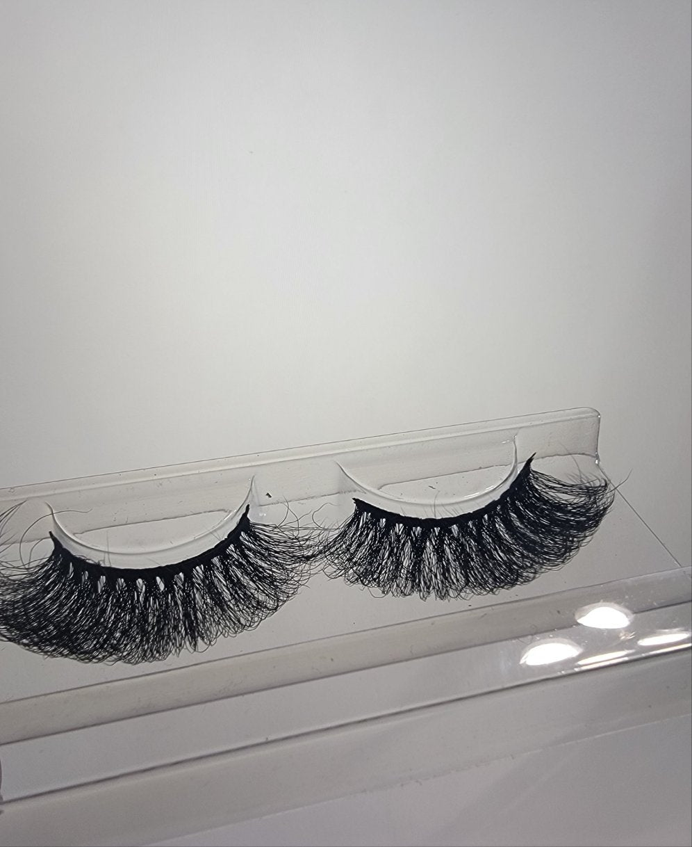 Midnight Muse Lashes