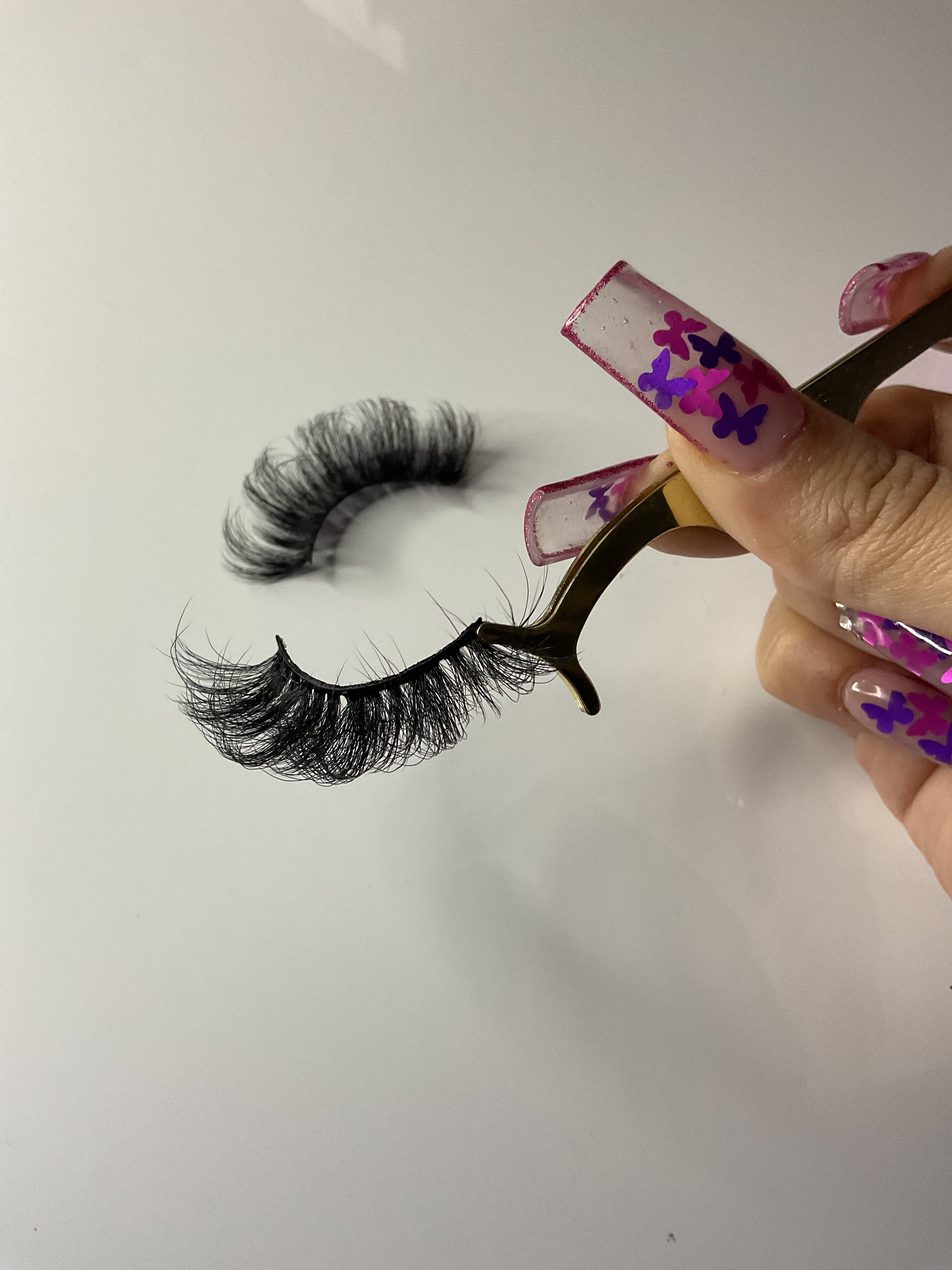 Tina 25 lashes