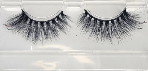 Lizzy lashes